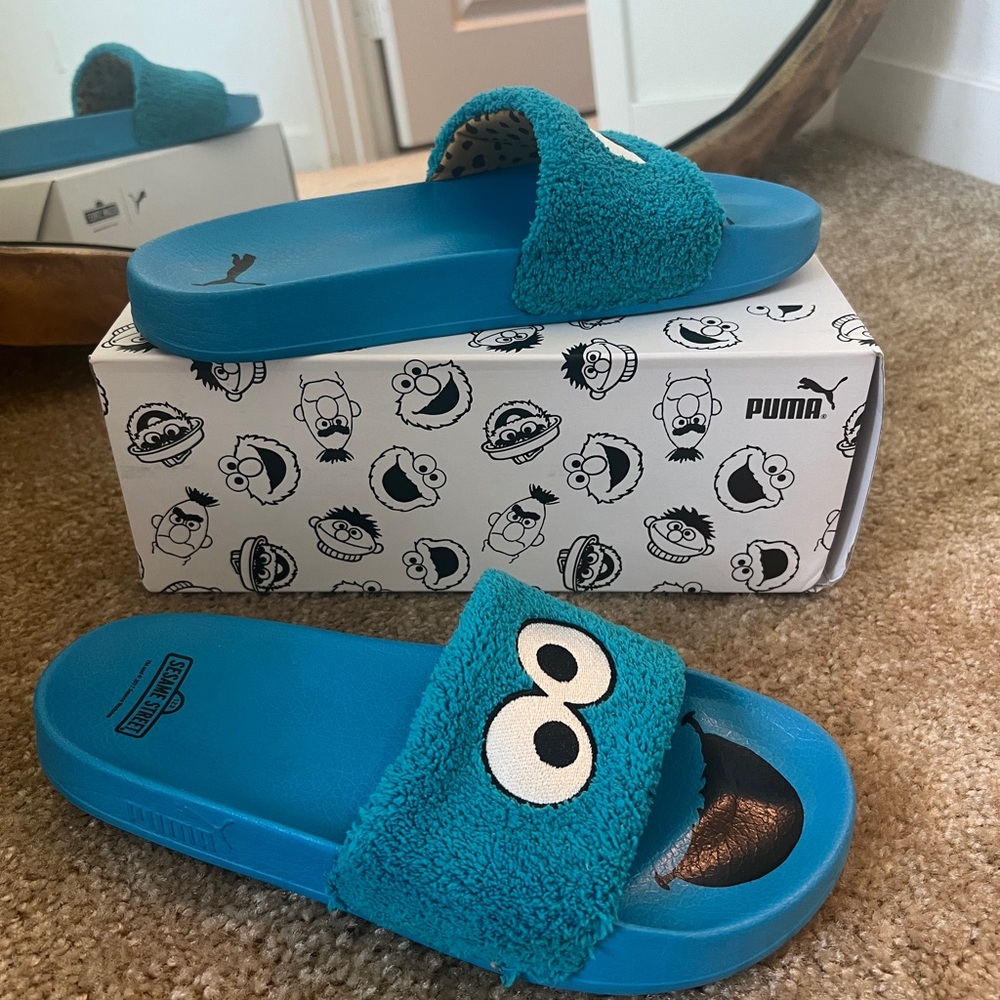 Puma Sesame Street, Cookie Monster slides size 8 men’s